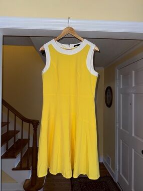 Tommy Hilfiger Yellow Sleeveless Fit-and-Flare Dress with White Trim